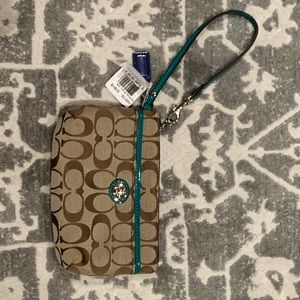 BRAND NEW Coach Park Signature Medium Wristlet